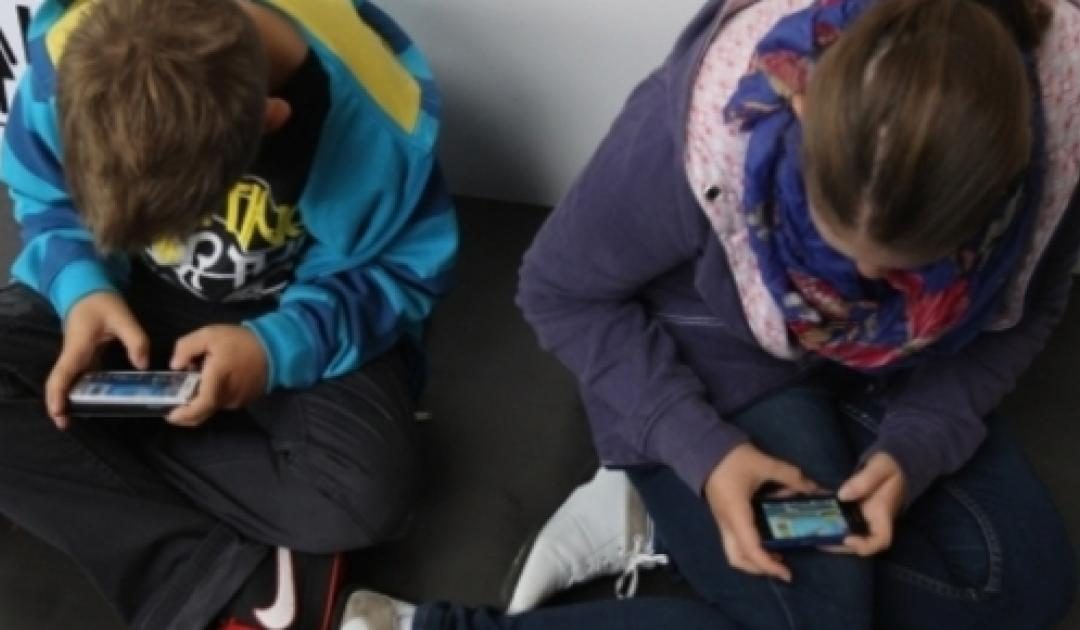 Os eletrônicos estão fazendo mal às crianças?